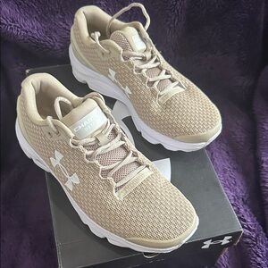 Under Armour Women's Beige Athletic Shoes